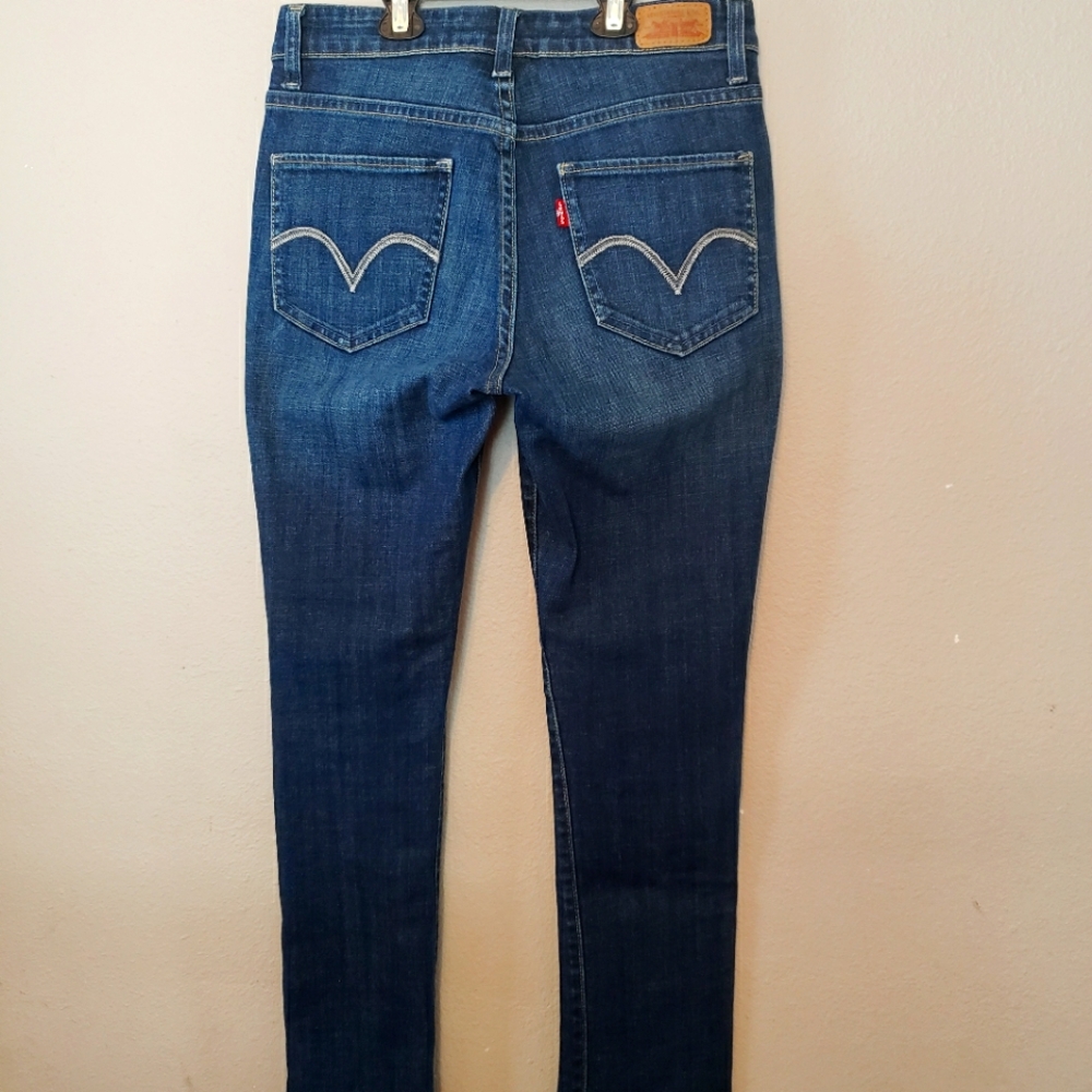 Excelente condition Levi's mid rise skinny jeans
